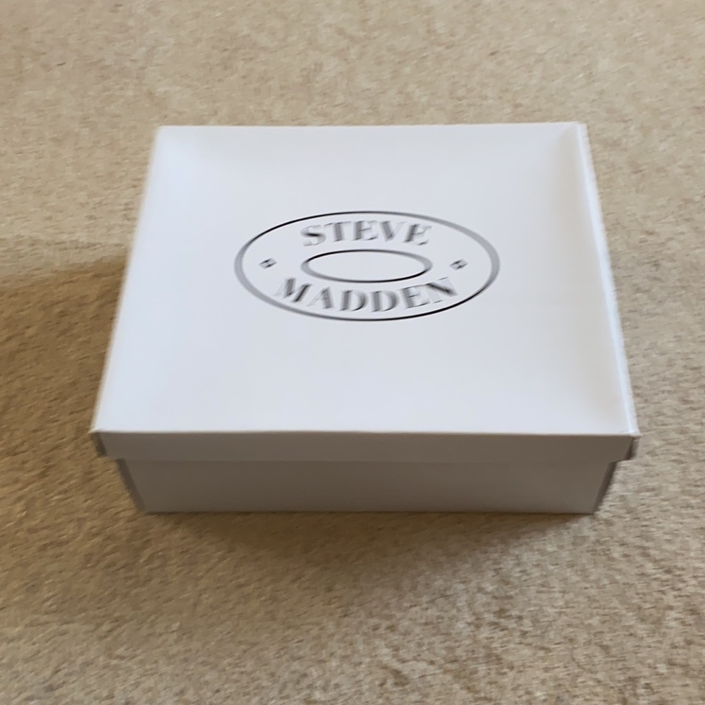 Steve Madden seude tan boots size 7.5 - Picture 8 of 9